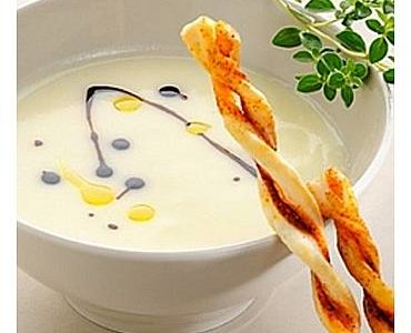 Zupa krem z paluszkami paprykowymi, krem z ziemniaków