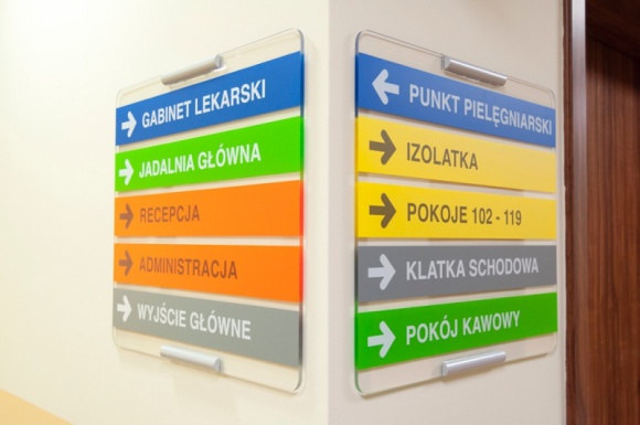 Dom Opieki Józefina – oznakowanie dopasowane do potrzeb seniorów