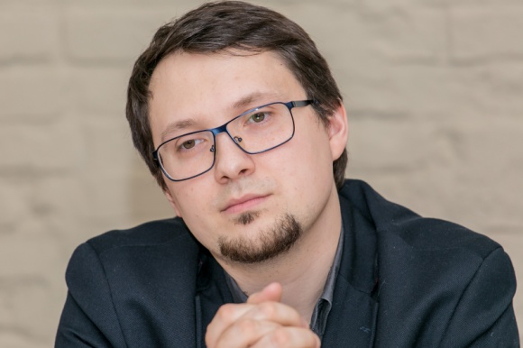 Polacy pokonają grypę? Zdrowie, BIZNES - Gdy wszyscy coraz bardziej boimy się coraz to nowych rodzajów grypy, młodzi polscy naukowcy pracują nad jadalnymi szczepionkami i czujnikiem do wykrywania wirusa tej choroby.