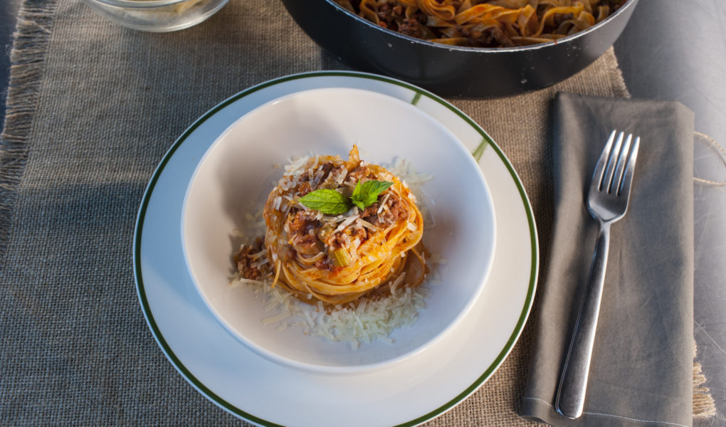 TAGLIATELLE ALLA BOLOGNESE