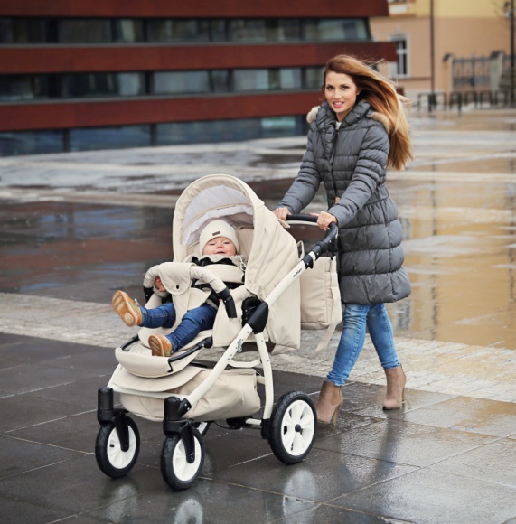 Mama wie lepiej: Misja wiosenny spacer - jak się do niego przygotować, co zabrać Dziecko, LIFESTYLE - Nareszcie nadchodzi wiosna czas wyczekiwany chyba przez wszystkich rodziców. Coraz dłuższe dni i coraz wyższe temperatury sprzyjają spędzaniu czasu na świeżym powietrzu i pozwalają na coś więcej niż szybka rundka dookoła bloku czy pospieszny kurs po najbliższej okolicy.