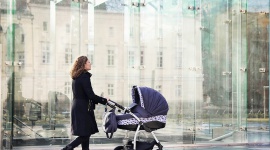 Mama wie lepiej: Piankowe, pompowane, małe, duże? Czyli jakie koła do wózka