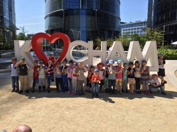 Kino dla dzieci na placu Europejskim: Misiek w Nowym Jorku? Dziecko, LIFESTYLE - Ghelamco zaprasza najmłodszych miłośników bajek na plac Europejski. Wakacyjny poranek uprzyjemni animacja pt. Misiek w Nowym Jorku?, opowiadająca o przygodach Norma białego niedźwiedzia z koła polarnego.