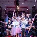 Majewski, Damięcki, Zagrobelny, Mroczek w charytatywnym pokazie mody marki Endo.