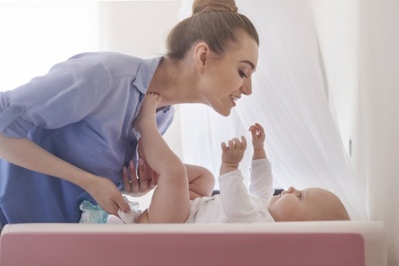 Rozwój dziecka dlaczego warto rozmawiać o nim z pediatrą? Dziecko, LIFESTYLE - Dbając o odpowiednią dietę w czasie ciąży, a później prawidłowe żywienie niemowlęcia, mama może mieć trwały wpływ na zdrowie dziecka teraz i w jego dorosłym życiu. Należy pamiętać o wsparciu lekarza pediatry.