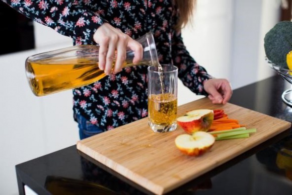 Czym są antyoksydanty i gdzie ich szukać? Zdrowie, LIFESTYLE - Brak słońca, ograniczony dostęp do świeżych warzyw i owoców, zanieczyszczenia powietrza to częste elementy towarzyszące zimie, które wpływają na funkcjonowanie organizmu.