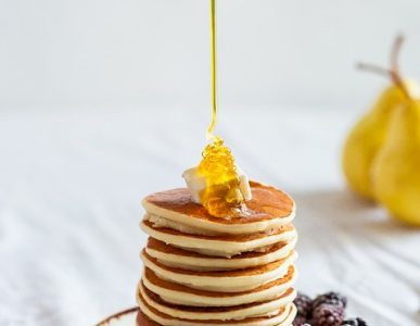Przepis na pyszne, pachnące placuszki bananowo-jaglane la pancakes.
