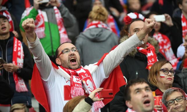 PORADNIK KIBICA jak dbać o gardło, by starczyło sił do końca Mundialu?