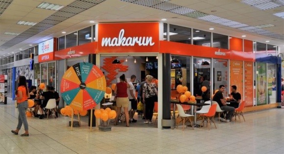 Uczniowski konkurs Makaruna Dziecko, LIFESTYLE - Wakacje bywają wyzwaniem dla rodzin z dziećmi. Podczas wyjazdu wiele maluchów godzi się jeść tylko frytki albo hot dogi. Tymczasem wśród street foodów można znaleźć naprawdę wartościowe posiłki, na dodatek w przystępnej cenie.