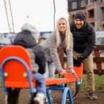 Rodzice na swoim 5 istotnych elementów infrastruktury osiedlowej