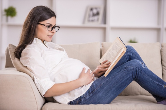 Przyszła mama w okularach ? czyli jak ciąża wpływa na jakość widzenia?
