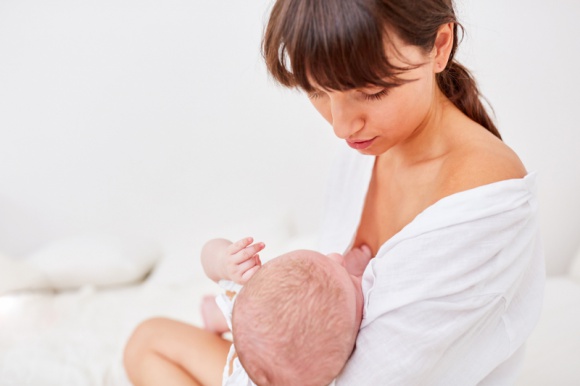 Mleko matki ? ten pokarm to ósmy cud świata! Zdrowie, LIFESTYLE - Zyskał miano pokarmu ?inteligentnego?. Wiesz, o czym mowa? O mleku matki ? ten pokarm bez dwóch zdań jest istnym cudem natury, najbliższym potrzebom dziecka. Dowiedz się, co czyni go nadzwyczajnym pożywieniem dla malucha!