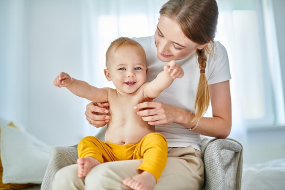 Dlaczego szczęście maluszka zaczyna się od brzuszka? Zdrowie, LIFESTYLE - Dobrze odżywiony brzuszek jest podstawą dobrego samopoczucia i intensywnego rozwoju maluszka. Jak zatem rodzice mogą wspierać rozwój młodego organizmu i pracę jego układu pokarmowego?
