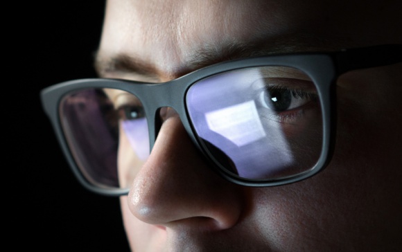 Cyfrowe zmęczenie oczu ? czyli jak właściwie korzystać z technologii? Zdrowie, LIFESTYLE - Cyfrowe zmęczenie oczu ? czyli jak właściwie korzystać z technologii?