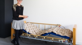 Łóżka rehabilitacyjne w asortymencie bezpłatnej wypożyczalni internetowej