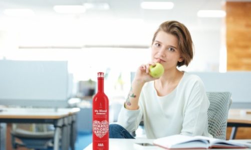 Dlaczego prawidłowy poziom czerwonych krwinek jest tak ważny i co zrobić, by zwi