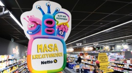 ?Masa Kreatywności? Netto rusza z atrakcyjną propozycją dla rodzin z dziećmi Dziecko, LIFESTYLE - W poniedziałek, 6 kwietnia, w sieci handlowej Netto startuje nowa kampania lojalnościowa Masa Kreatywności?. Klienci dyskontu w zamian za zakupy otrzymają saszetki z masą plastyczną Hey Clay, która daje nieskończone możliwości kreatywnej zabawy.
