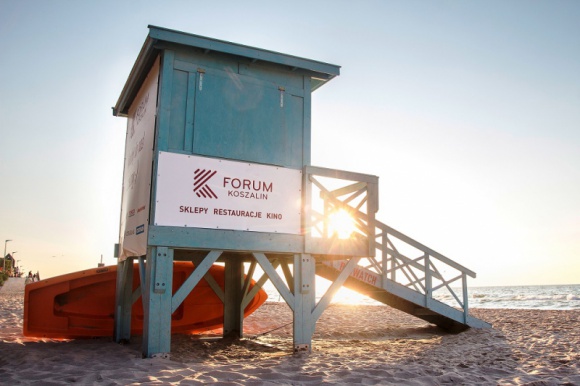 W trosce o bezpieczeństwo. Forum Koszalin łączy siły z nadmorskimi kurortami Zdrowie, LIFESTYLE - Poczucie bezpieczeństwa plażowiczów jest kluczem do udanego wypoczynku. O ich komfort co roku dbają setki ratowników. W akcję bezpiecznych wakacji włącza się Centrum Handlowe Forum Koszalin.