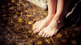 ?Natural wellness? ? prosty sposób na stres Zdrowie, LIFESTYLE - Po miesiącach izolacji, wiele osób marzy o odstresowaniu się na łonie natury. Planując urlop wypatrujemy otwartych przestrzeni, poszukujemy form detoksykacji i regeneracji sił. Trafionym wyborem mogą okazać się ścieżki ?natural wellness?, dostępne we włoskim regionie Trentino.