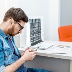 Odłóż telefon i ciesz się zdrowym kręgosłupem!
