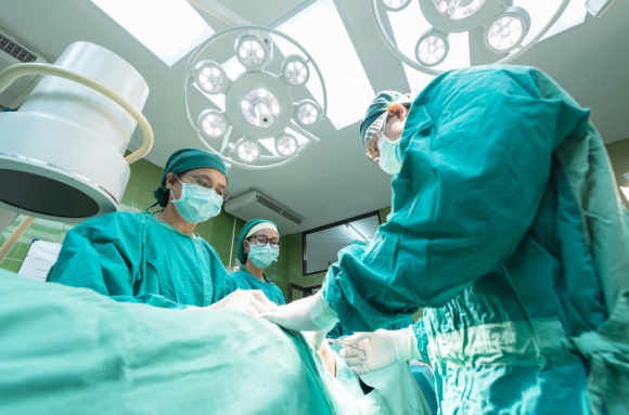Błąd medyczny ? jakie prawa ma pacjent? Zdrowie, LIFESTYLE - Każda osoba wybierająca się na wizytę u lekarza liczy na to, że postawiona diagnoza będzie trafna, a wdrożone leczenie idealnie dopasowane do jej potrzeb.
