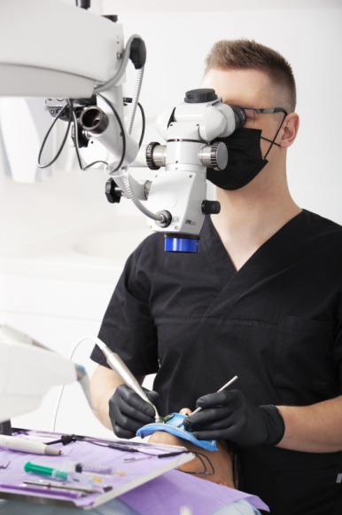 Noworoczne postanowienie, czyli jak przygotować się do wizyty u dentysty Zdrowie, LIFESTYLE - Do stomatologa powinniśmy chodzić dwa razy do roku. Jak przygotować się prawidłowo do wizyty radzi lek. dent. Bartłomiej Karaś, endodonta.