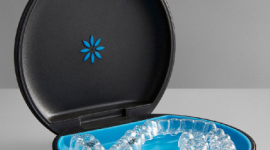 Ponad 9 milionów pacjentów na świecie skorzystało z leczenia Invisalign Zdrowie, LIFESTYLE - Prosty uśmiech może sprawić, że będziemy zdrowsi i wpłynąć na poprawę naszego samopoczucia. Skutecznym rozwiązaniem w drodze po wymarzony uśmiech jest system Invisalign, z którego skorzystało już ponad 9 milionów osób na całym świecie.